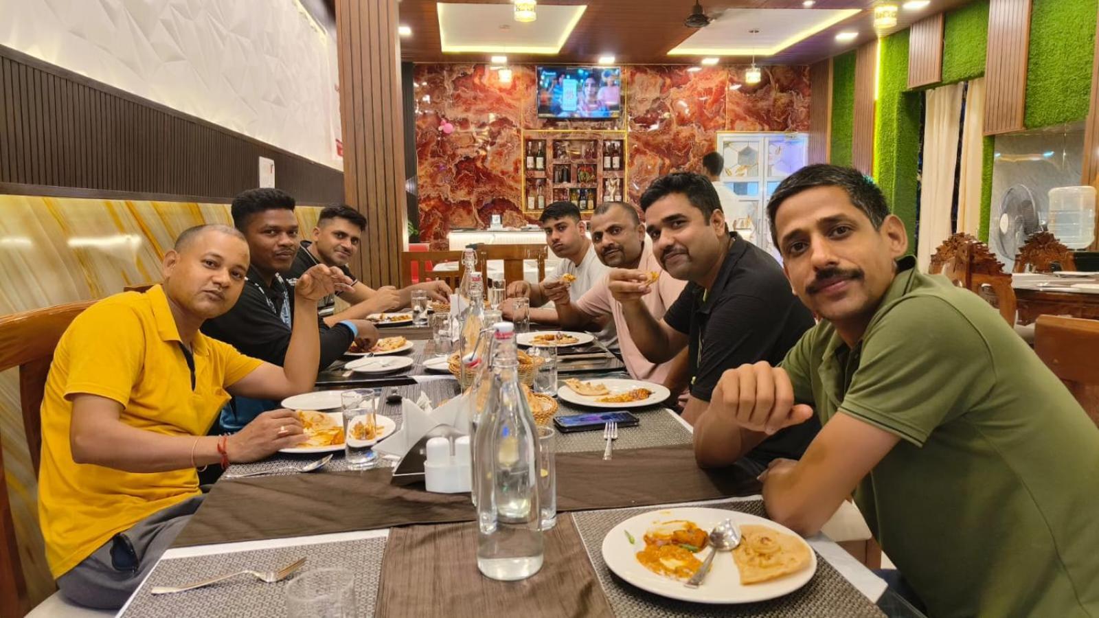 Hotel Maharaja Palace Bhagalpur Bagian luar foto
